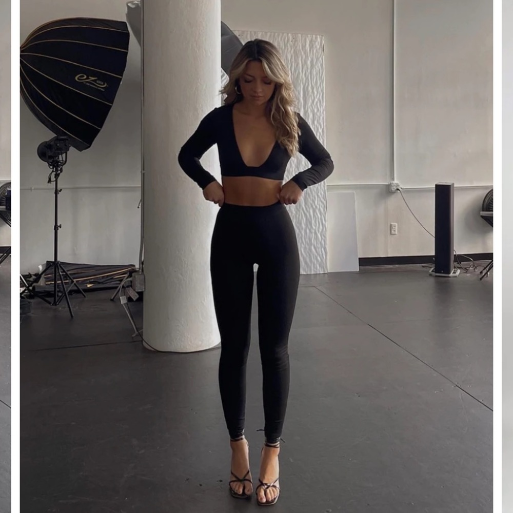 Rubbed black stretchy set, size medium